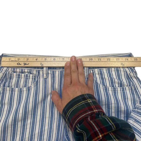 American Eagle Mom Shorts Womens Size 6 Blue Stripe Denim High Waist Hipster - Picture 6 of 8
